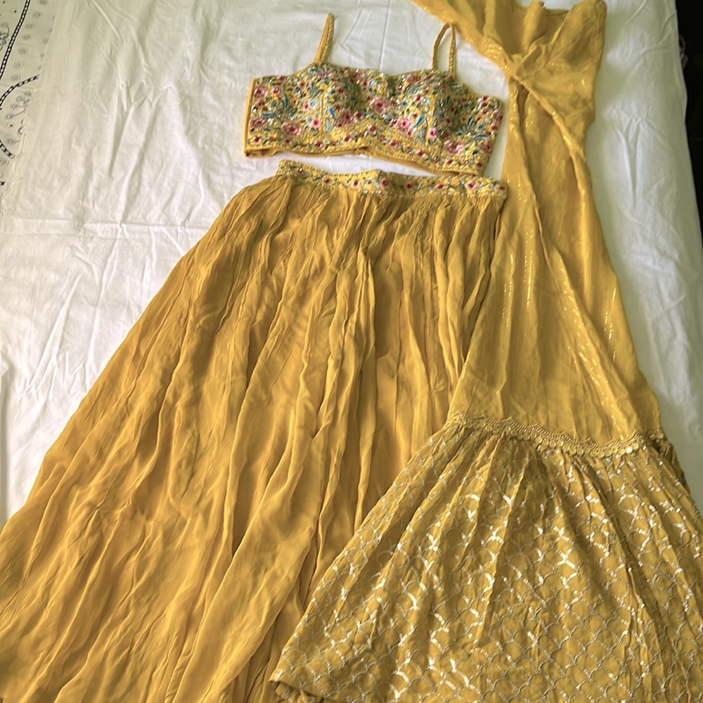 Embroidered small Indo-western palazzo dress 3-piece set yellow
